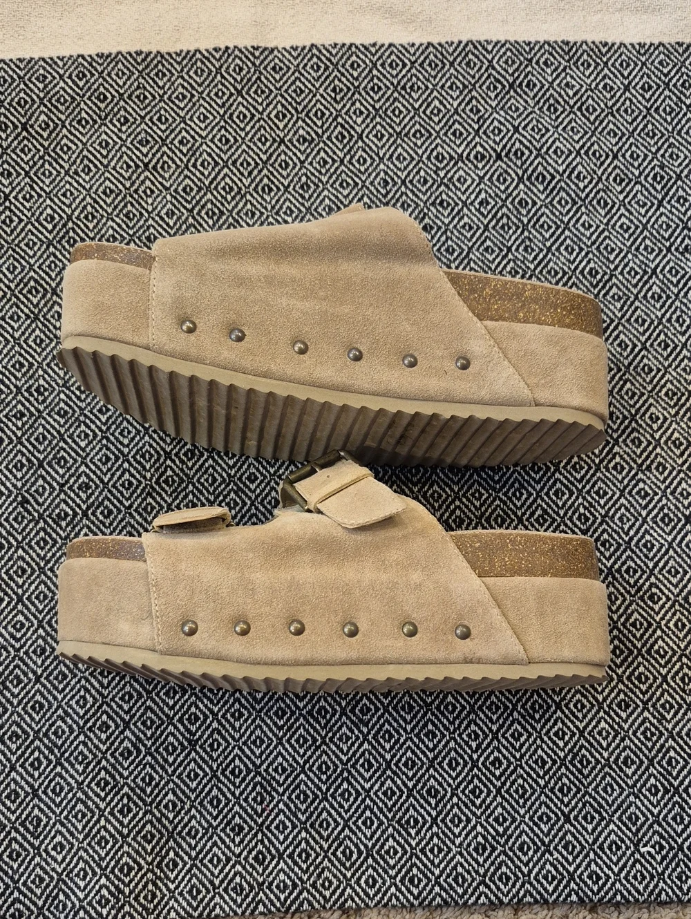 Cushionaire Platform Slide Sandals Size 8.50